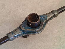 Load image into Gallery viewer, Genuine Vintage 1" x 16 TPI Round Threading Die + 40cm Die Holder Handle
