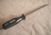 Load image into Gallery viewer, Vintage Spiralux Phillips Screwdriver No.3 – High Torque – Made in England  26cm
