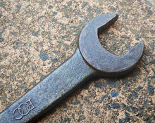 Load image into Gallery viewer, Vintage BOC 11.5cm Short Spanner Wrench British Oxygen Company Solid Steel used
