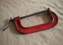 Load image into Gallery viewer, Title: Vintage G Clamp / C Clamp – Cast Iron – Red – 23.5cm x 10.5cm Heavy Duty
