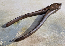 Load image into Gallery viewer, Vintage SHEFFIELD MADE IN ENGLAND Pliers Car tool kit item , 18cm long

