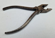 Load image into Gallery viewer, Vintage Small Combination Pliers Hand Tool 16cm long
