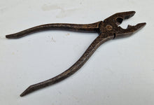 Load image into Gallery viewer, Vintage Combination Pliers Hand Tool 18.5cm long
