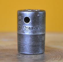 Load image into Gallery viewer, Snap on S055 5/8" SAE 1/2" Drive 6 Point Socket Made In USA
