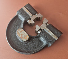 Load image into Gallery viewer, Matrix 255 x 40 BSI MED 1 43 H AJ INSP Adjustable Thread Caliper Gauge In Case

