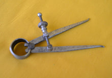 Load image into Gallery viewer, Vintage Cooper &amp; Son Adjustable Point Divider Calipers, Engineers tool
