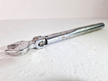 Load image into Gallery viewer, Sturtevant Richmond CM 50-250 in.lbs, 58-288 kg cm torque wrench, LTC-1, AE 39mm
