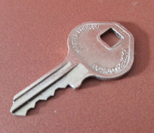 Load image into Gallery viewer, A Used Master Lock Co Safe / Padlock Key
