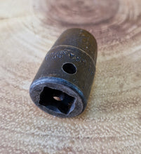 Load image into Gallery viewer, Snap-On 1/2 PDH-160 USA 12 point socket. Pat no. 3273430
