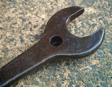 Load image into Gallery viewer, Vintage Combination Gas Bottle Spanner 17cm Dual End with Square Socket
