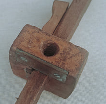 Load image into Gallery viewer, Vintage Wooden Marking Gauge Antique Woodworking Tool 24cm – Missing Thumb Screw
