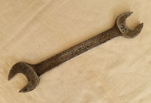 Load image into Gallery viewer, Bedford Vanadium 5/8 BS 9/16 W , 9/16 BS 1/2 W Spanner Wrench Tool , No: QW1618
