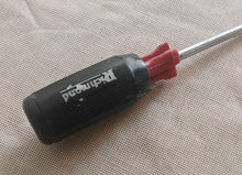 Load image into Gallery viewer, Vintage Richmond Flat Head Screwdriver 15.5cm Stubby Handle Old Tool Retro Works
