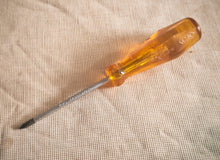 Load image into Gallery viewer, Title: CK Phillips Screwdriver – Made in England – Vintage Amber Handle – 13.5cm
