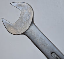 Load image into Gallery viewer, BRITOOL 9/16BS 1/2W x 5/8BS 9/16W OPEN END SPANNER 2J92101

