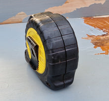 Load image into Gallery viewer, Hecas 7.5M Tape Measure 25FT Heavy Duty Industrial 25mm Width Smooth Blade
