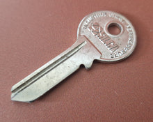 Load image into Gallery viewer, 5 Silca VI081 Key Blank for Viro Cylinders Blade Length 26.500mm Blade W 8.800mm
