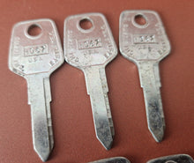 Load image into Gallery viewer, 6 x EAST LAKE HD67 BLANK KEYS, UNCUT, FOR AUTOMOTIVE CARS

