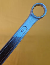 Load image into Gallery viewer, DROP FORGED SE04 STEEL COMBINATION SPANNER 17MM A/F EXCELLENT CONDITION
