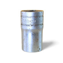 Load image into Gallery viewer, Snap On 9/16" Socket 1/2" Drive 12-Point Vintage Imperial SW181 CANADA Old Logo
