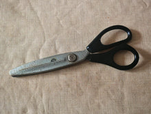 Load image into Gallery viewer, Vintage PAL Pinking Shears / Craft Scissors – Black Handle – 19.3cm – Display
