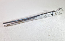 Load image into Gallery viewer, Sturtevant Richmond CM 50-250 in.lbs, 58-288 kg cm torque wrench, LTC-1, AE 39mm
