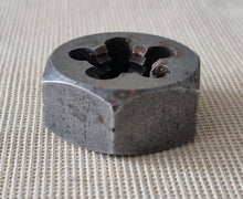 Load image into Gallery viewer, TruKut 1/2" 12 BSW Hexagonal Die Nut
