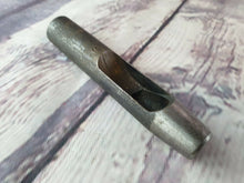 Load image into Gallery viewer, Vintage Toga 15 Leather Hole Punch, Leatherworker Hand Tool
