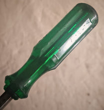 Load image into Gallery viewer, Title: Draper Phillips Screwdriver No.3 – Green Handle – Heavy Duty – 27cm
