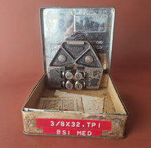 Load image into Gallery viewer, Newall 40T USS RH 138 Class 2 Adjustable Thread Caliper Gauge In Case 138 ANF
