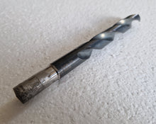 Load image into Gallery viewer, GUEHRING 14,000 HS DRILL BIT IN PLASTIC CASE 16.5CM LONG 1.5CM DIAMETER
