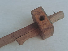 Load image into Gallery viewer, Vintage Wooden Marking Gauge Antique Woodworking Tool 24cm – Missing Thumb Screw
