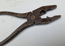 Load image into Gallery viewer, Vintage Combination Pliers Hand Tool 18.5cm long

