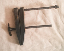 Load image into Gallery viewer, Title: Vintage Toolmaker Parallel Clamp – NB Marked – Precision Engineer’s Clamp
