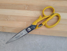 Load image into Gallery viewer, Vintage Kumfi Kut Pinking Shear Scissors 18 cm - Yellow Handle, Stainless Steel
