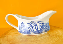 Load image into Gallery viewer, Royal Staffordshire Willow Pattern Sauce / Gravy Boat by J&amp;G Meakin England
