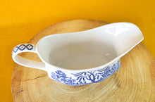 Load image into Gallery viewer, Royal Staffordshire Willow Pattern Sauce / Gravy Boat by J&amp;G Meakin England
