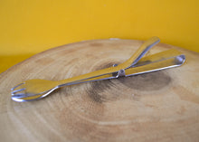 Load image into Gallery viewer, Vintage Chrome Salad Grabber Tongs , Kitchen Utensil, Made In England
