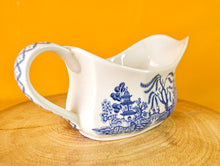 Load image into Gallery viewer, Royal Staffordshire Willow Pattern Sauce / Gravy Boat by J&amp;G Meakin England
